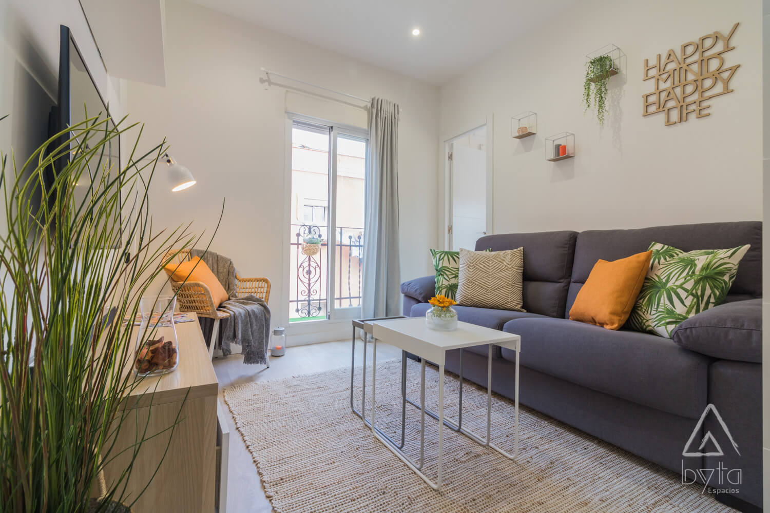 Home Staging apartamento alquiler turístico. Puerta del Angel 2, Madrid